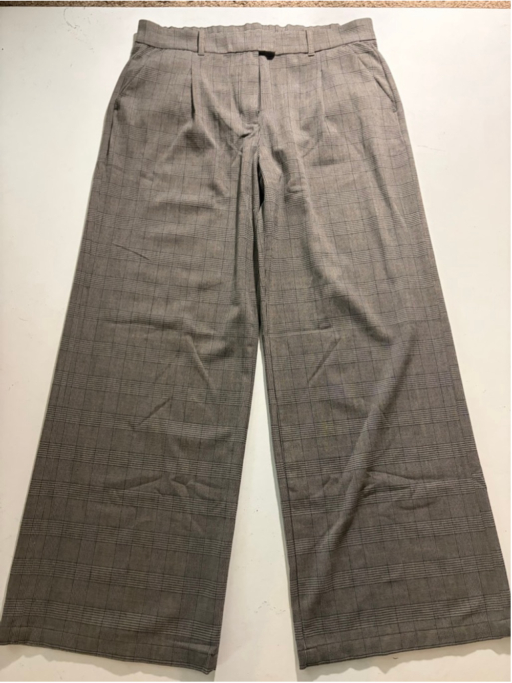 Women's American Eagle Gray Plaid Wide Leg Trousers Size 14
196 - Picture 2 of 9